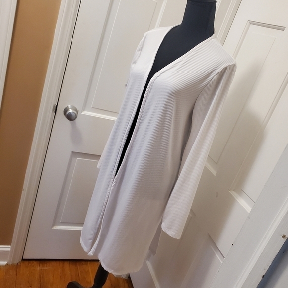 Splash White Lightweight Kimono Size 1X runs small - Picture 2 of 10